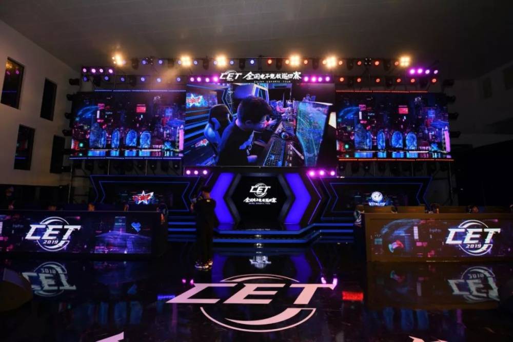 刘璇始终未 刘璇始终未