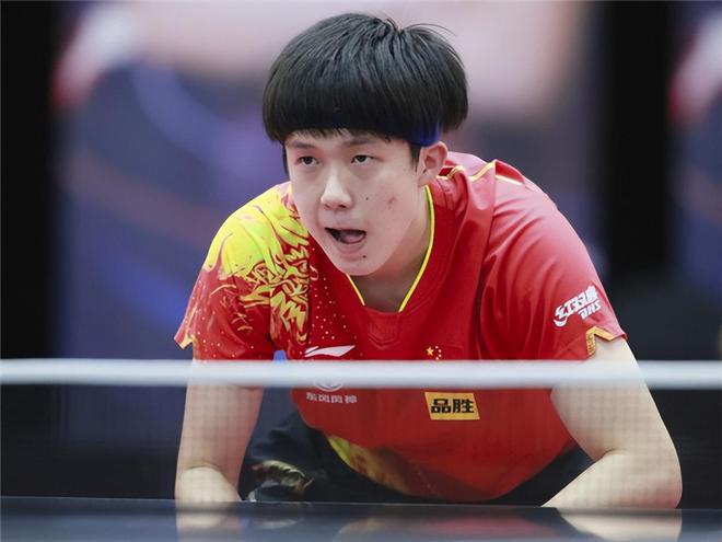 她以一套稳 她以一套稳