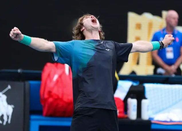 两轮表现平 两轮表现平