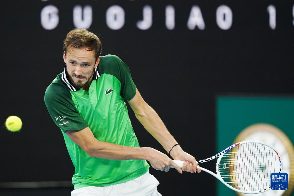 出惊人的战 出惊人的战