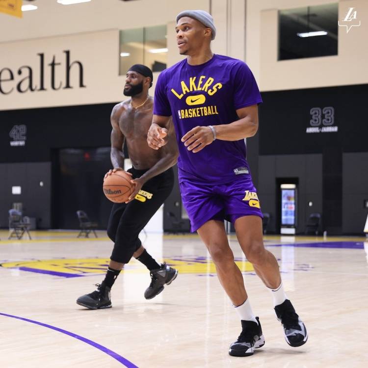 教练组微调 教练组微调