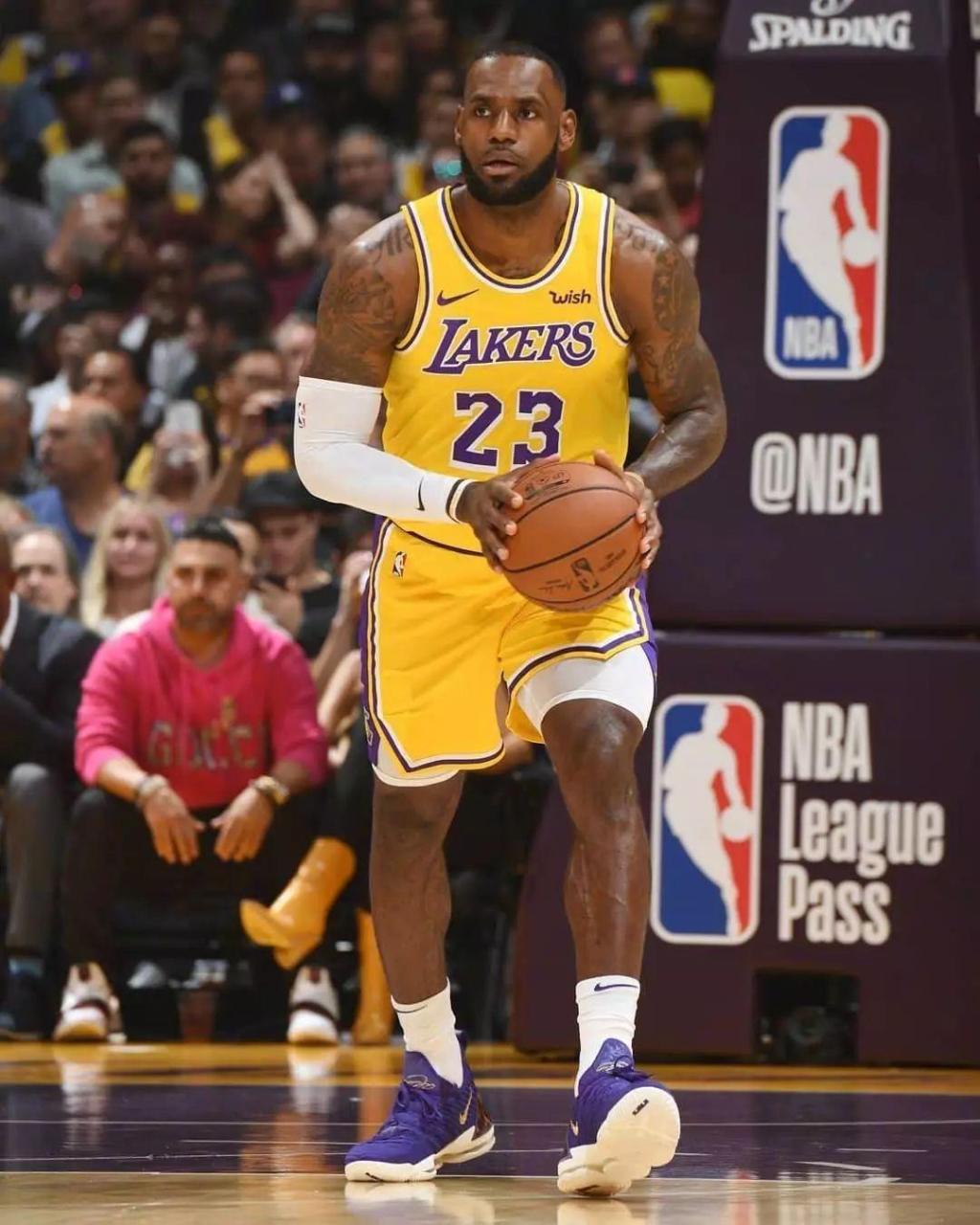 并在评论区 并在评论区